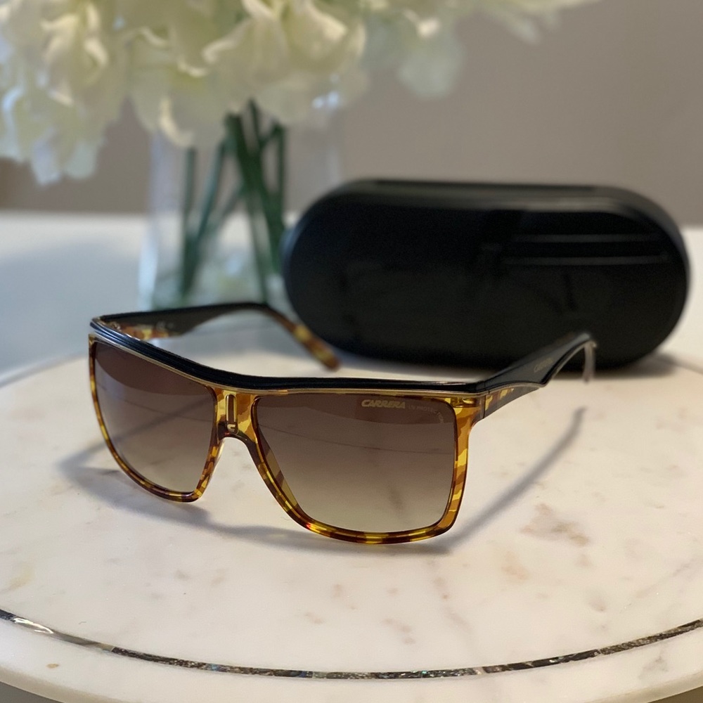Carrera “Naska 2” Unisex Sunglasses w/case 🕶 ☀️
